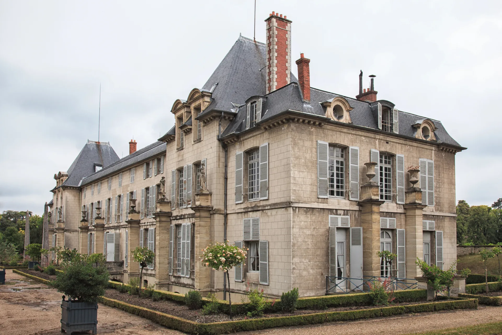 Plombier-chauffagiste spécialiste Frisquet à Rueil-Malmaison